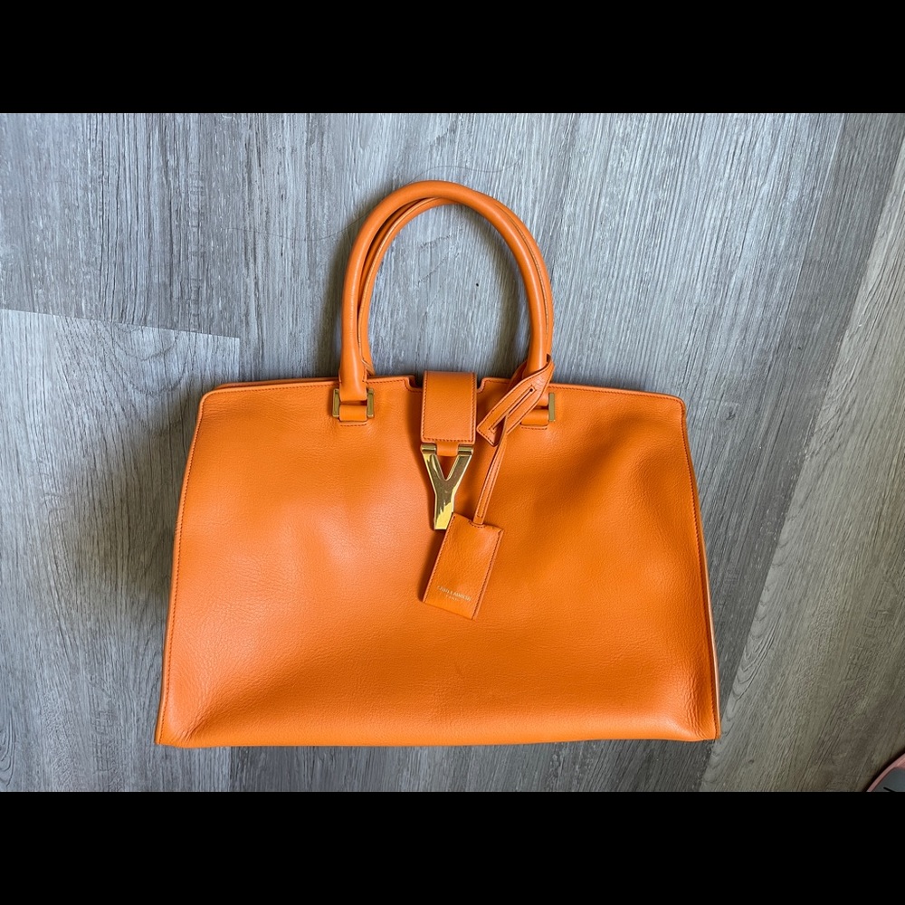 Saint Laurent Medium Classic Y Cabas Tote